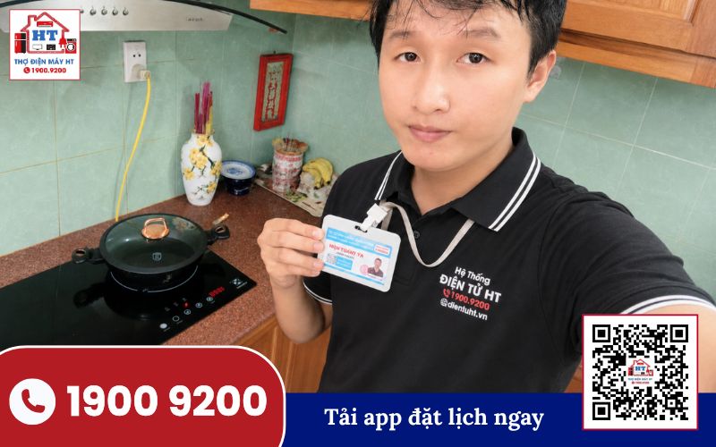 Kỹ thuật viên Điện Tử HT sửa bếp từ tại Quận 12